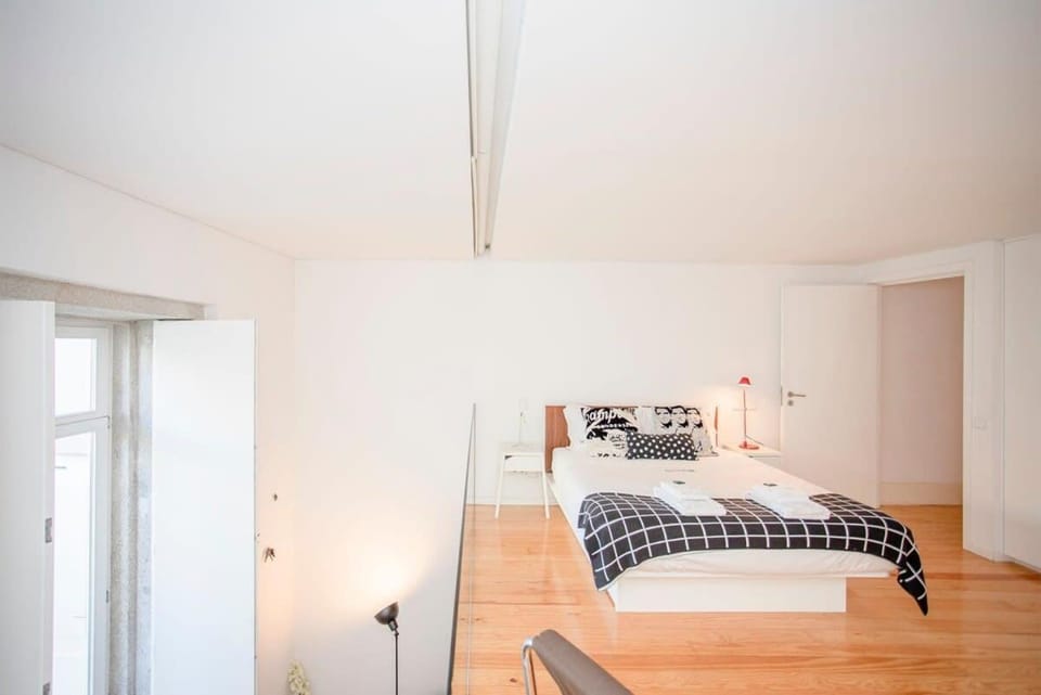 Liiiving in Porto - Garden Light Mezzanine Apartment in Porto