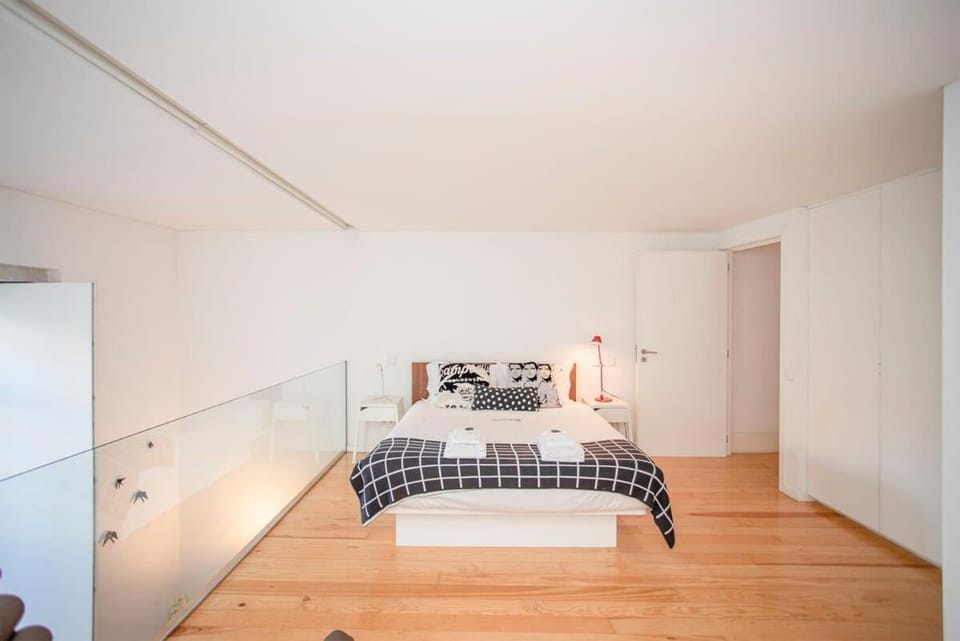 Liiiving in Porto - Garden Light Mezzanine Apartment in Porto