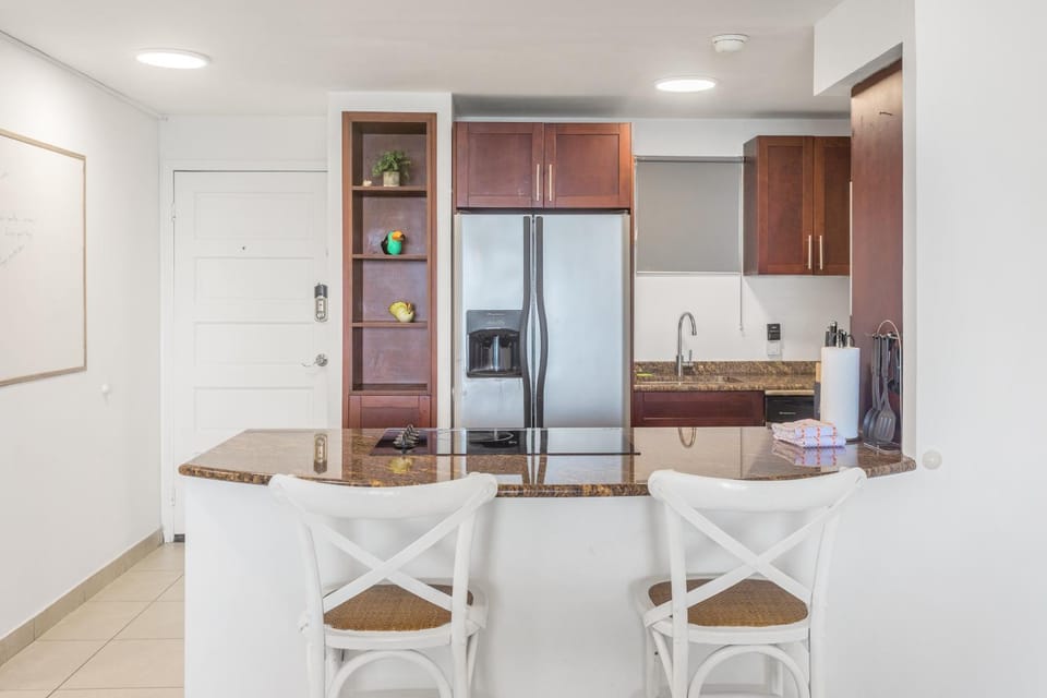 Maho Beach Elegant 1-BR Ocean View Apartment in Simpson Bay