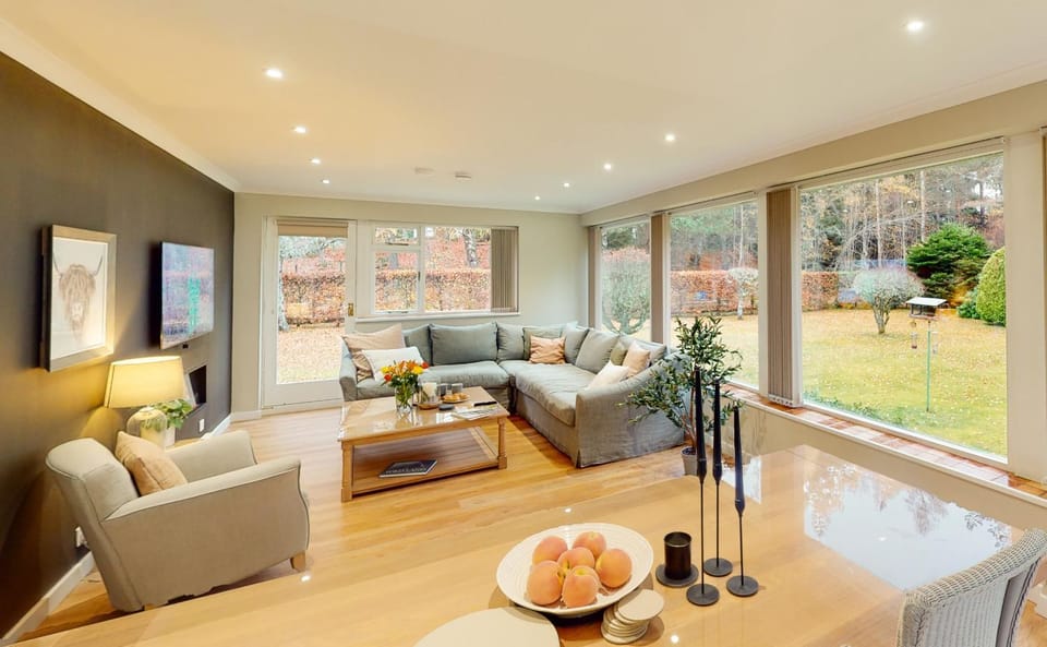 Communal lounge/ TV room, Living room