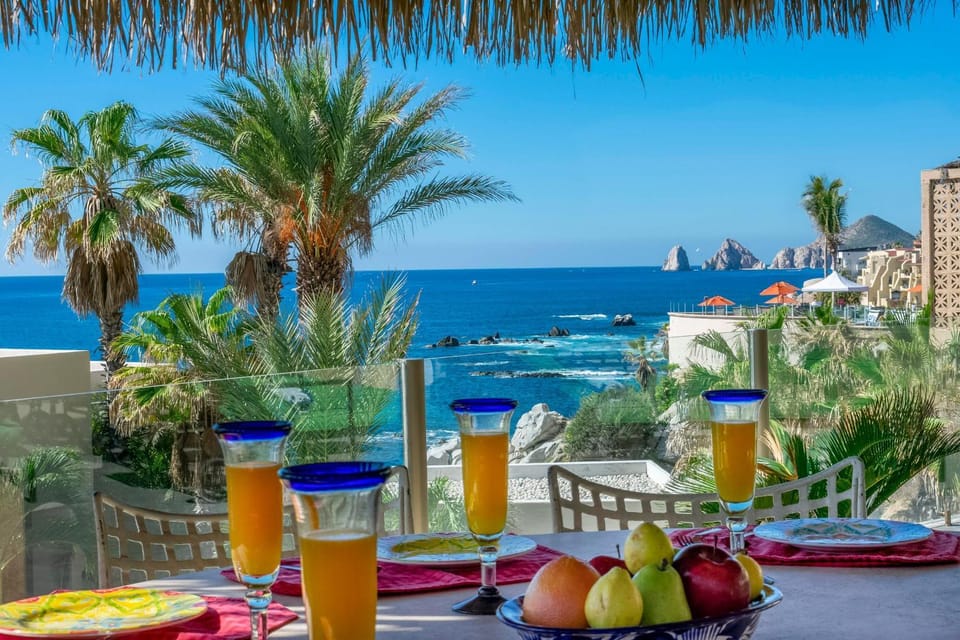 Views to El Arco, Famous Cabo San Lucas bay rock formation Villa in Baja California Sur
