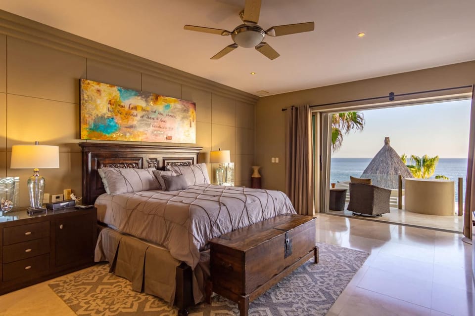 Views to El Arco, Famous Cabo San Lucas bay rock formation Villa in Baja California Sur