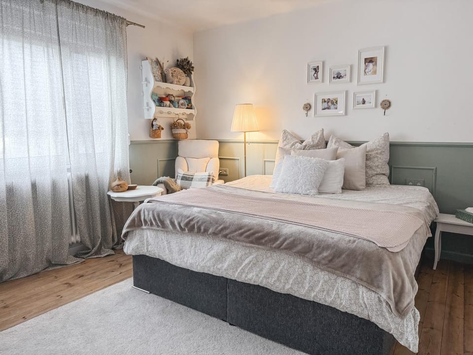 Charmante offene Wohnung im Landhaus Stil Apartment in Ramstein-Miesenbach