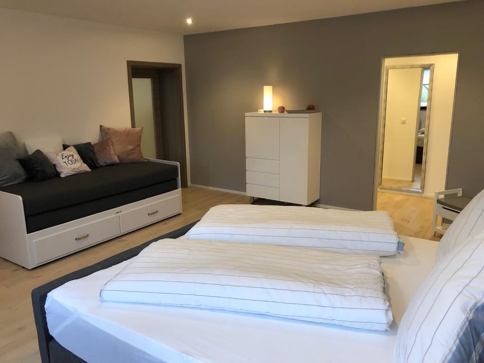 Bed, Photo of the whole room, Seating area, Bedroom