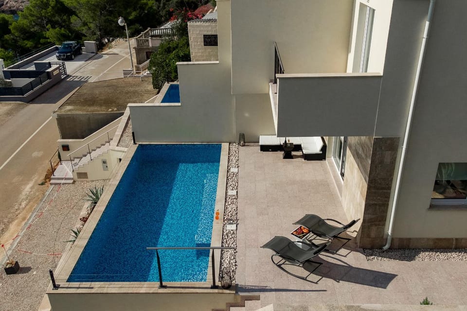 Property building, Swimming pool
