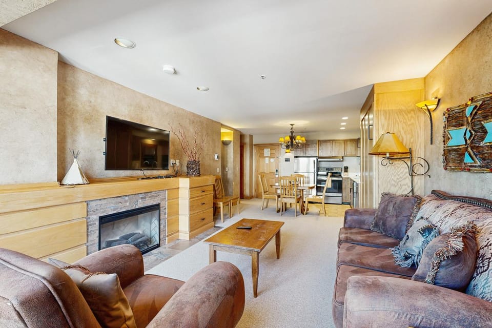 Shoshone 1930 Apartment in Big Sky