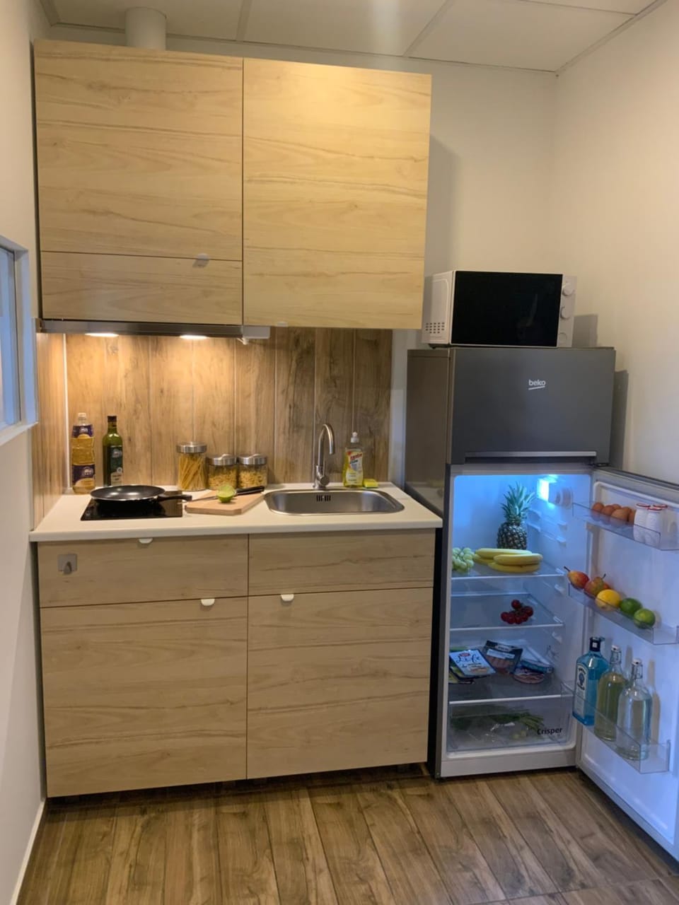 Kitchen or kitchenette, stove, kitchen