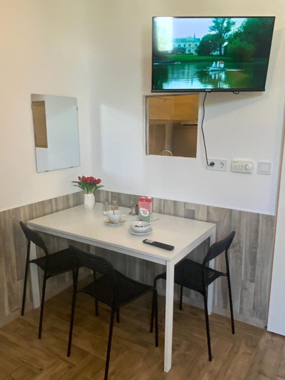 TV and multimedia, Dining area