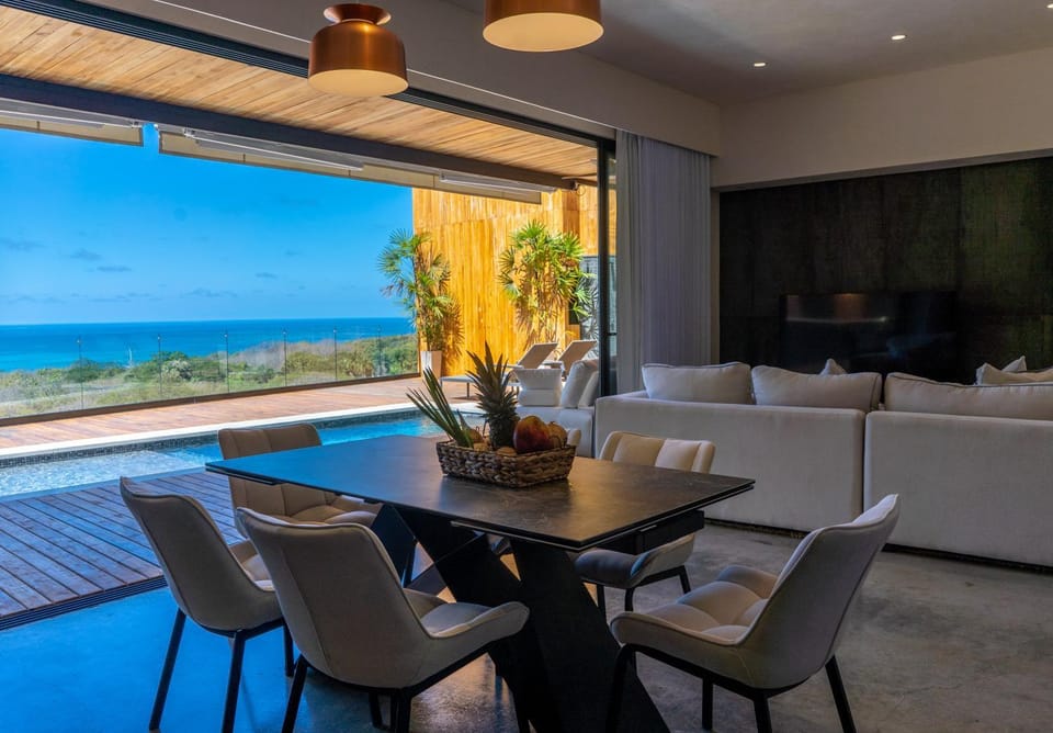 Living room, Dining area, Sea view
