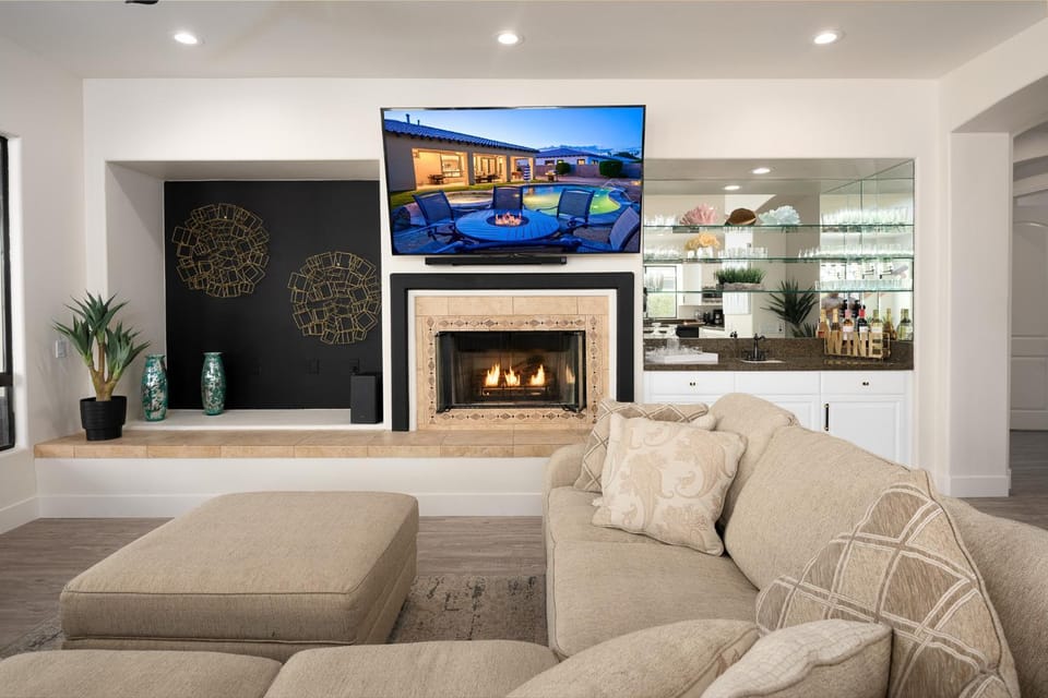 TV and multimedia, Living room, Seating area