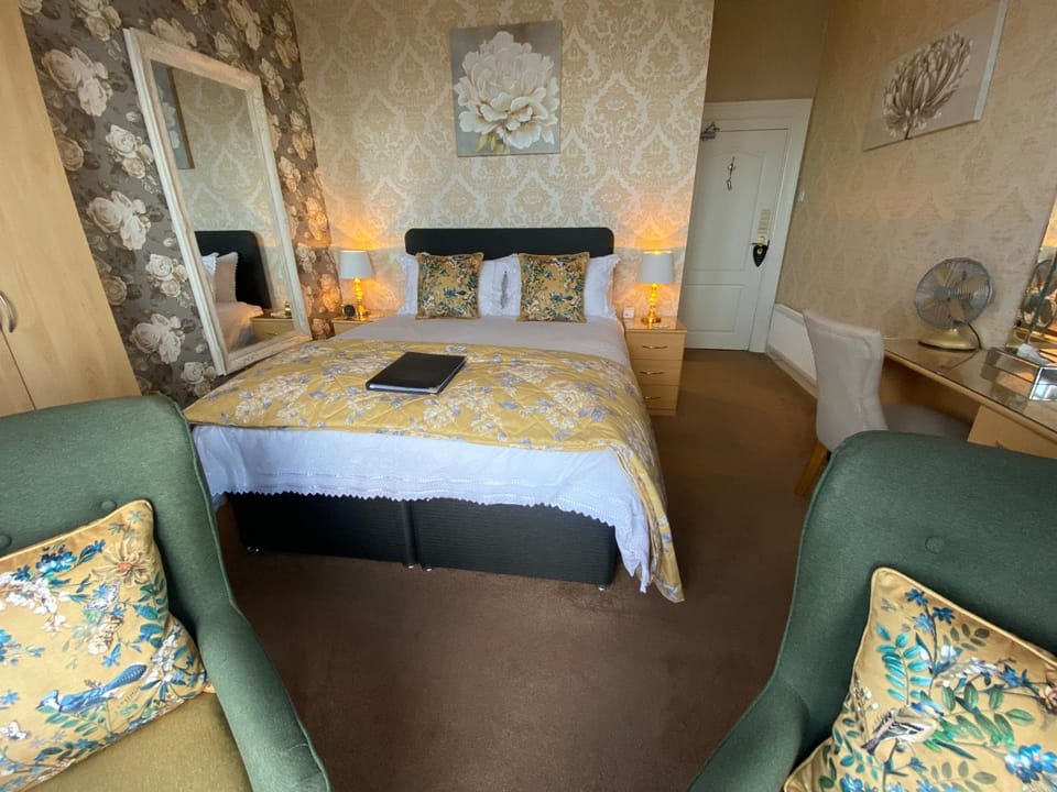 Stratford House Exclusively for Adults Bed and Breakfast in Llandudno