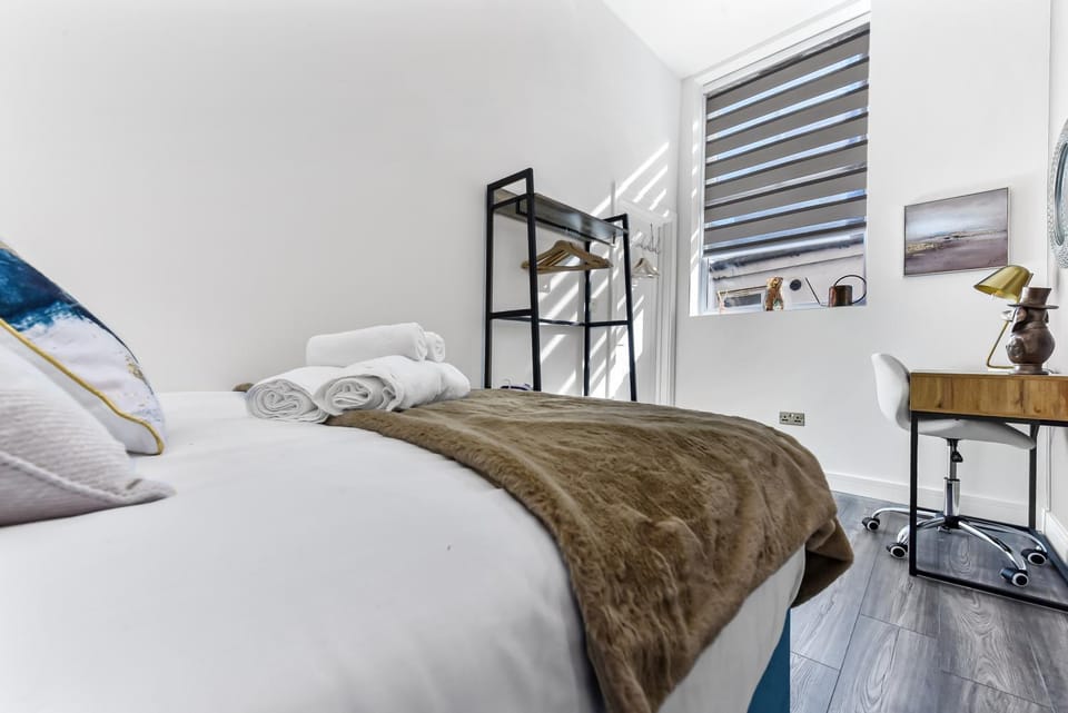 Property building, Bed, Bedroom, hair dresser, towels