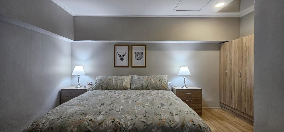 Bed, Photo of the whole room, Bedroom, wardrobe