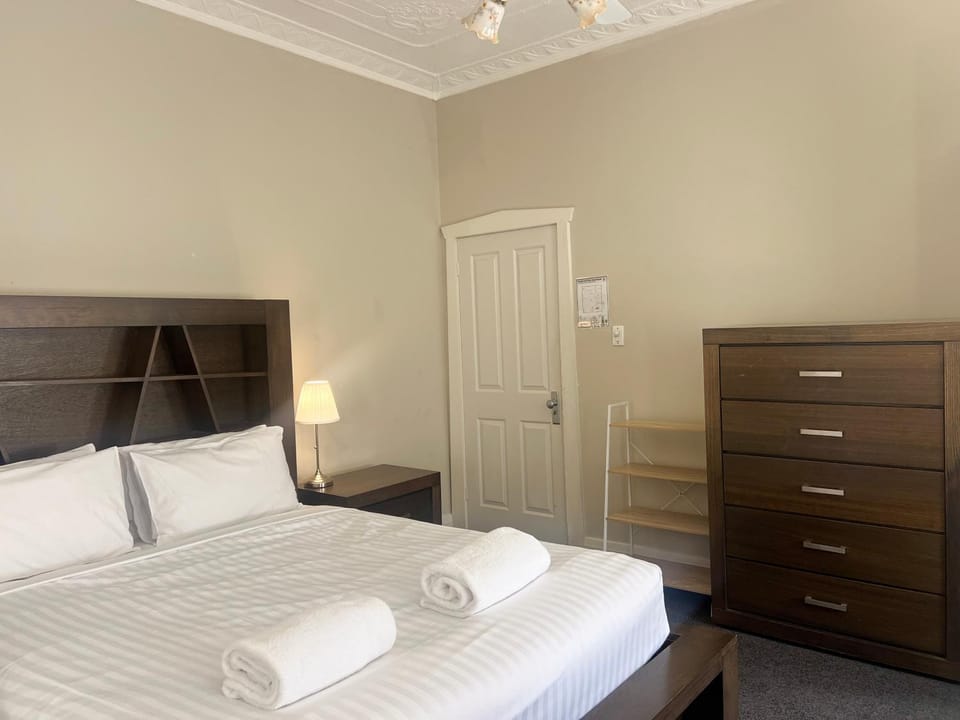 Macleay Your Day House in North Wagga Wagga