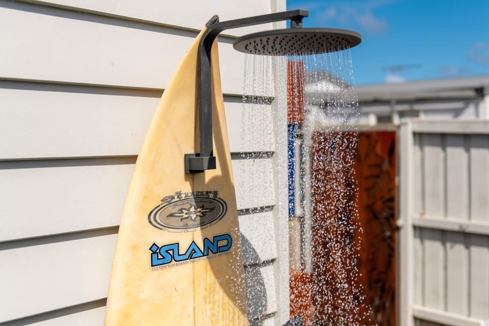 Shower, Day
