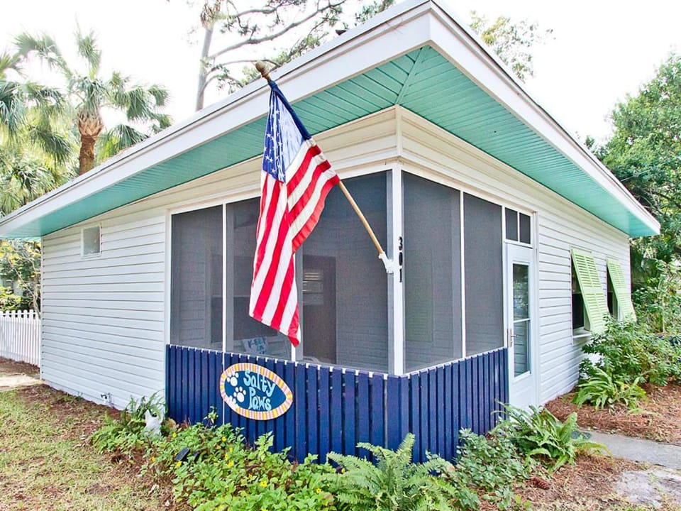 Salty Pause House in Tybee Island