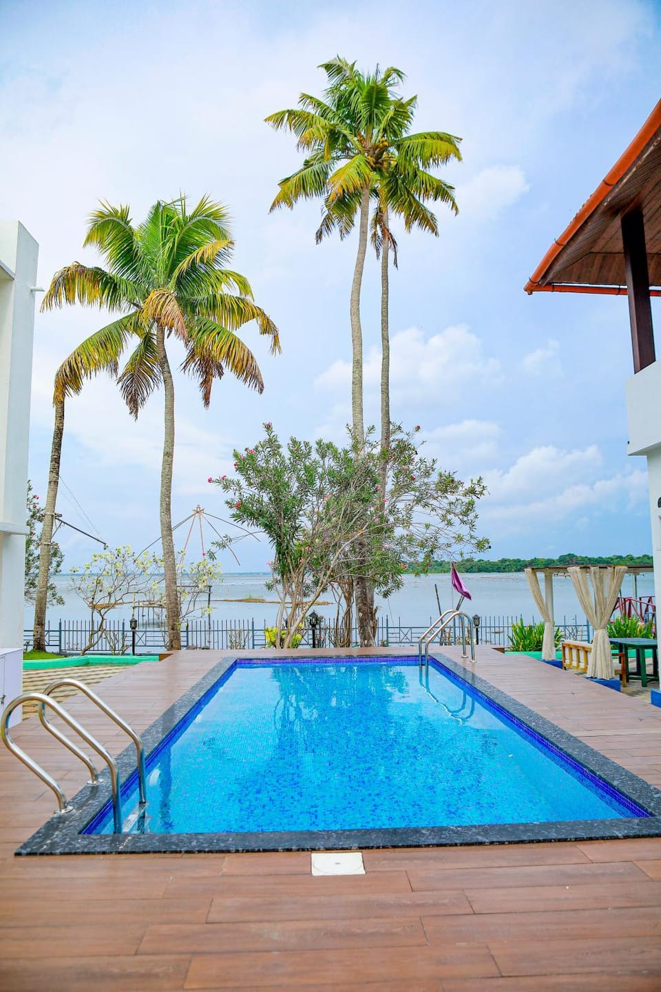 Pool view, Swimming pool