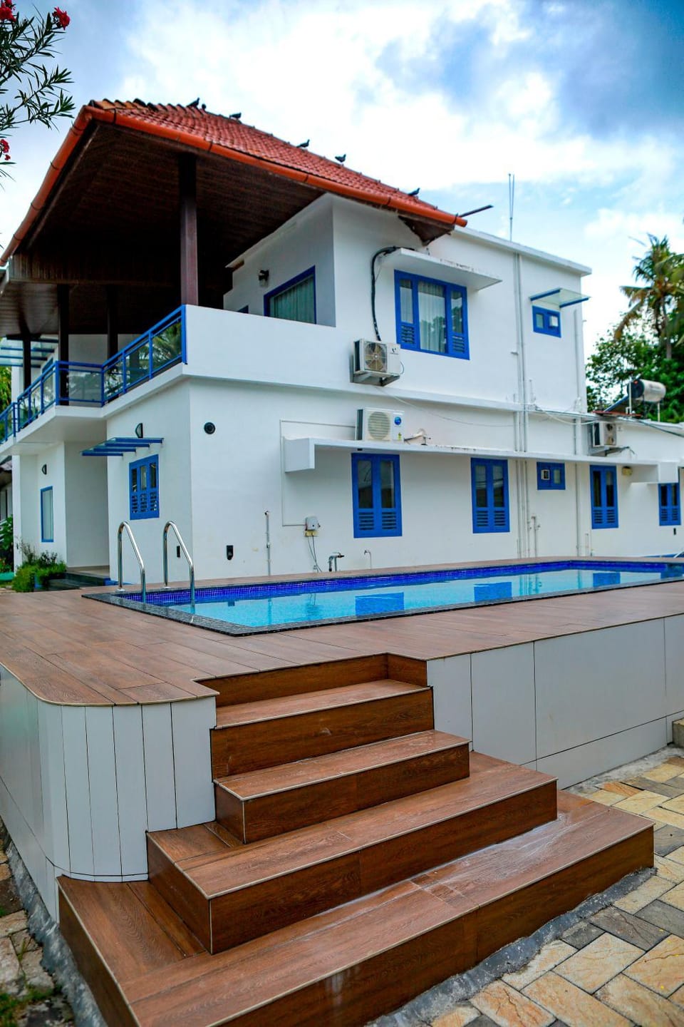 Swimming pool