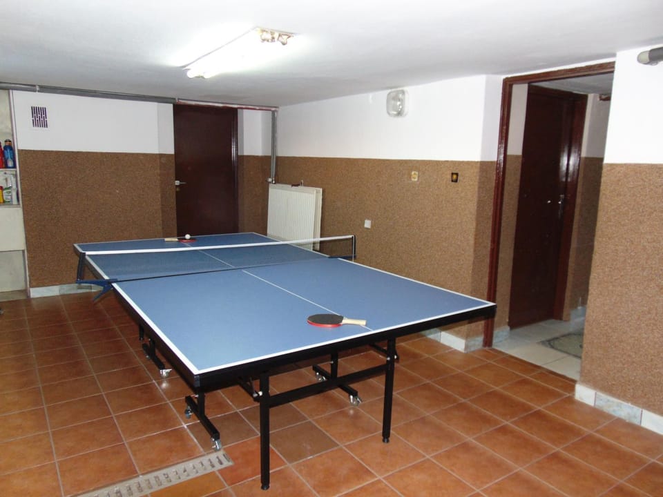 Table tennis