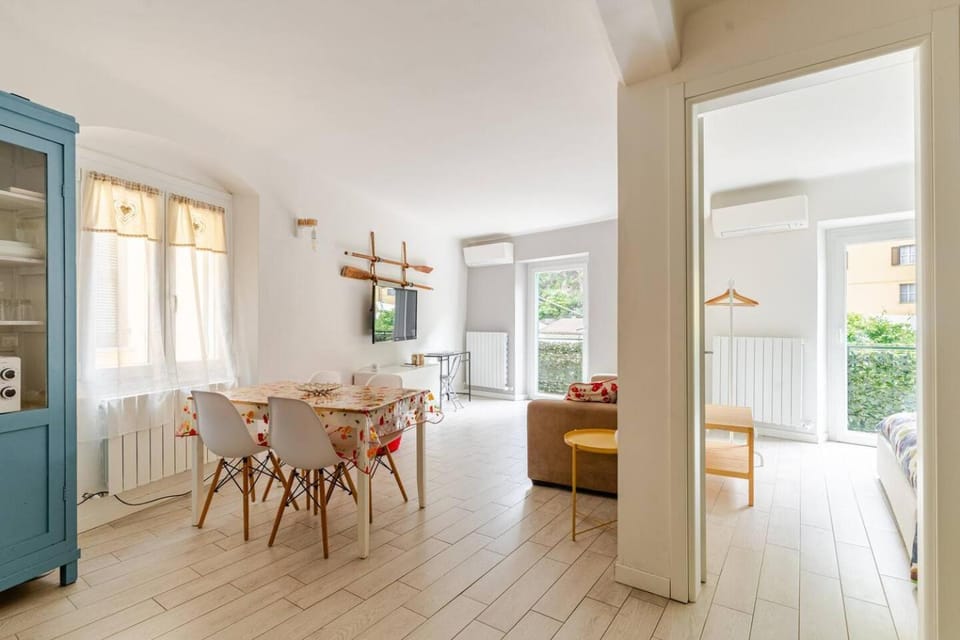 Living room, Dining area, Bedroom