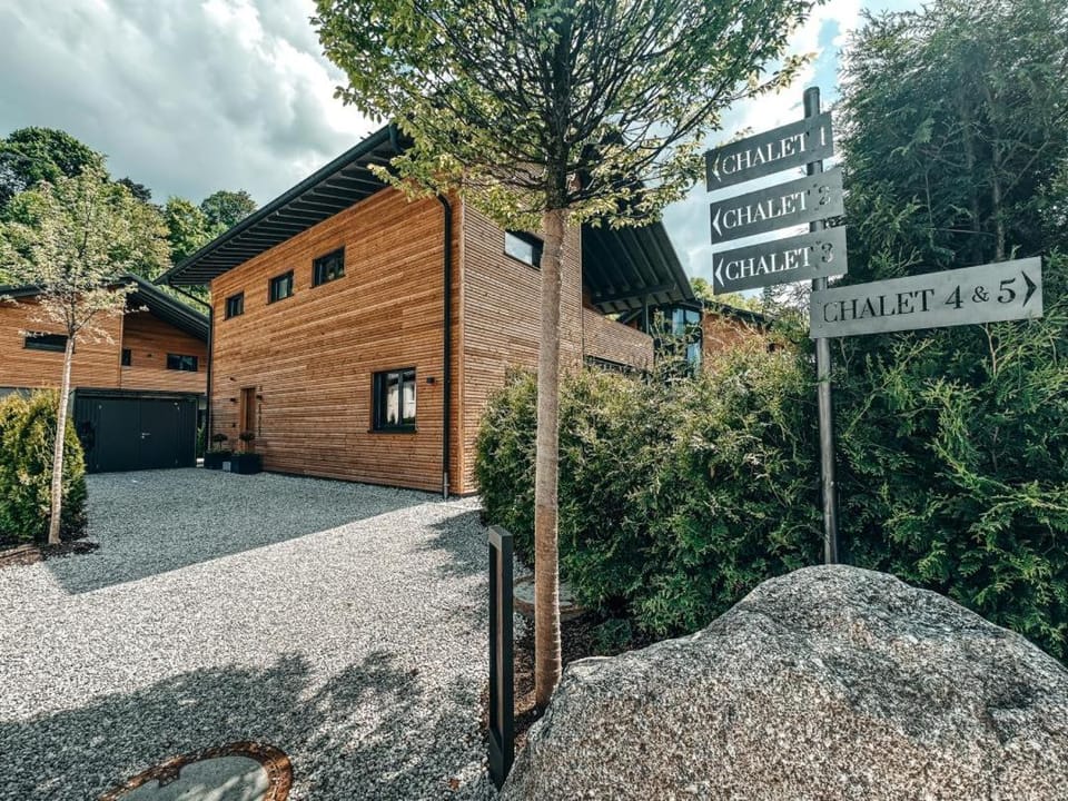 ZSAM Chalets mit Sauna und Hottub House in Garmisch-Partenkirchen