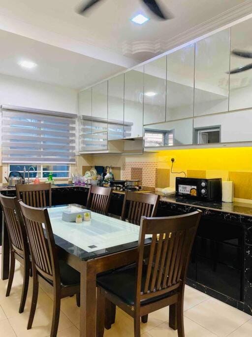 The Green Semenyih Homestay Family Suites 11 PAX House in Negeri Sembilan, Malaysia