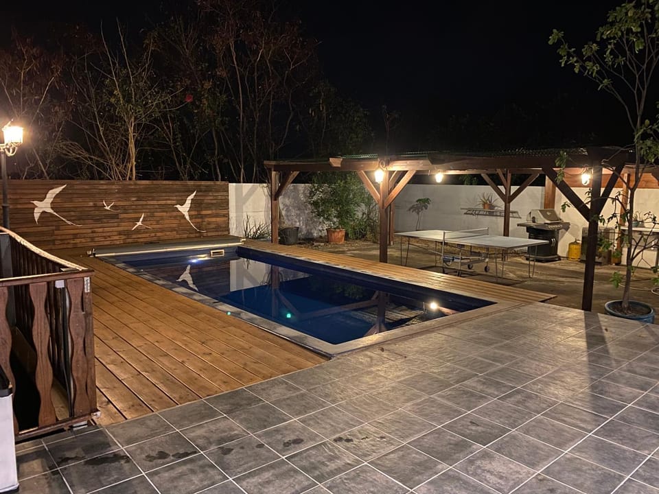 Swimming pool