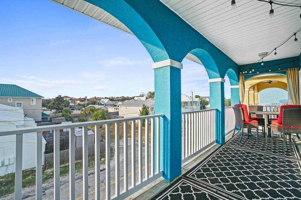 View (from property/room), Balcony/Terrace, Seating area