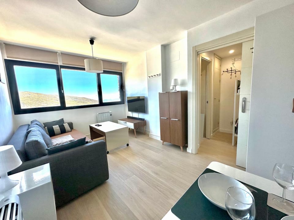 TV and multimedia, Living room, Seating area
