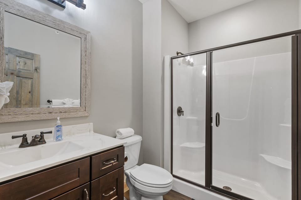 CC280- Lakefront Haven Nature lodge in Branson