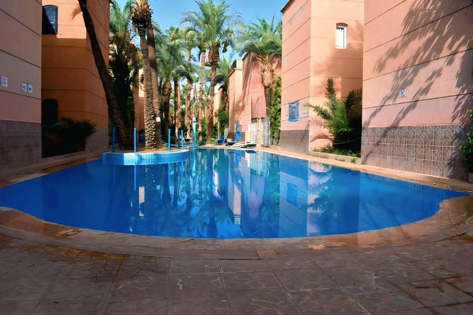 Swimming pool, Swimming pool