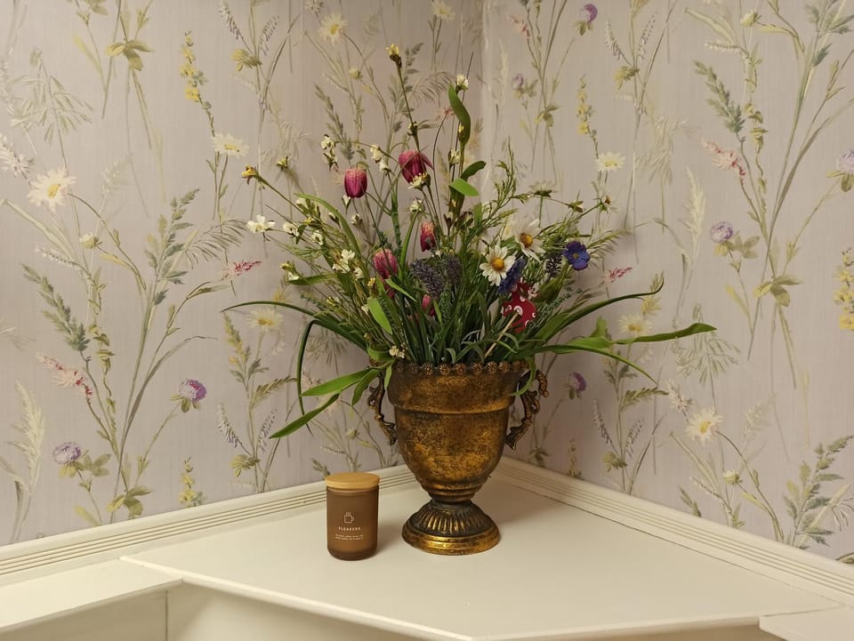 Bathroom, Decorative detail