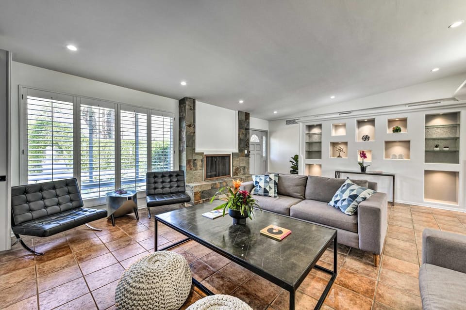 Luxe Palm Springs Home w/ Backyard Oasis! House in Palm Springs