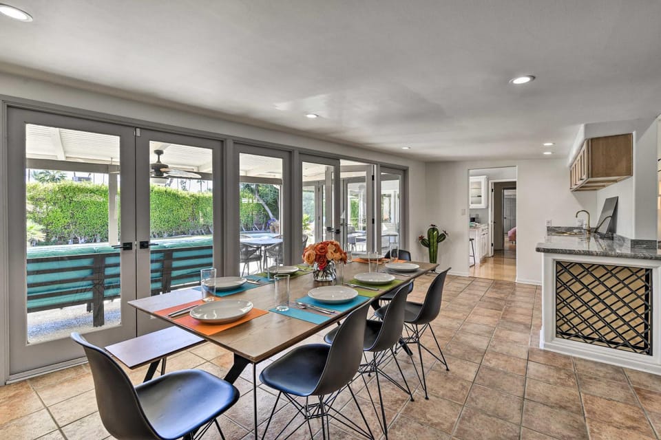 Luxe Palm Springs Home w/ Backyard Oasis! House in Palm Springs