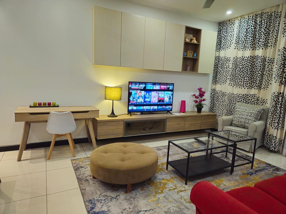 Communal lounge/ TV room, TV and multimedia, Living room, Seating area