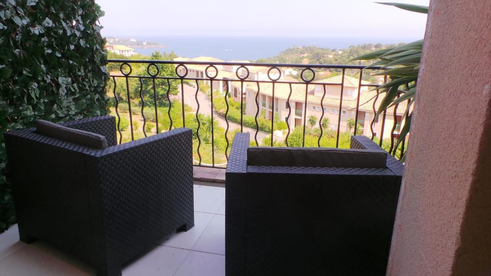 Patio, View (from property/room), Balcony/Terrace
