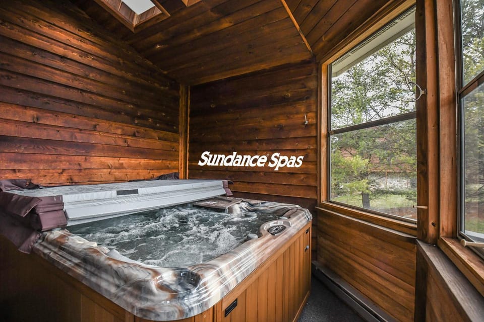 Hot Tub, View (from property/room), Garden view