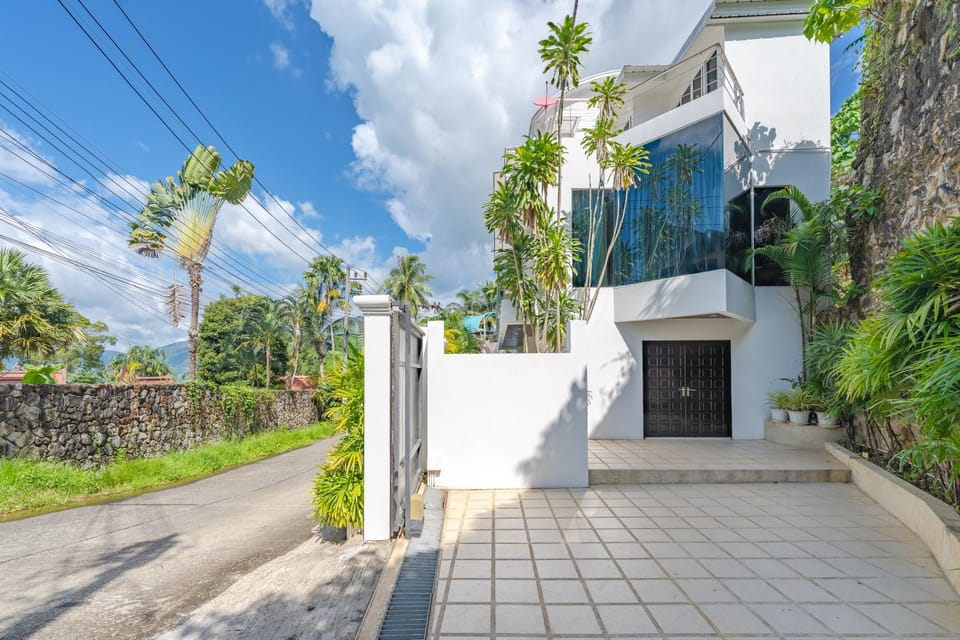 Garden view, Parking