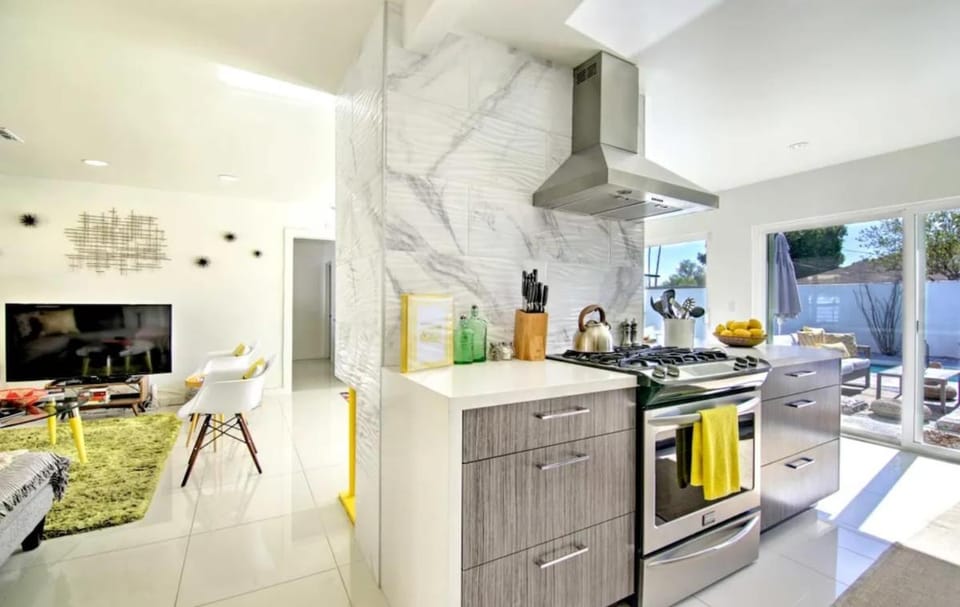Amarillo House - Luxury Home with Pool & Spa House in Palm Springs