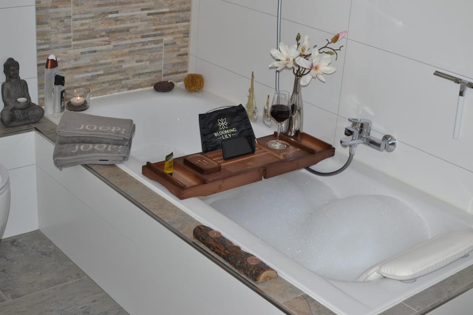 Bathroom, Bath