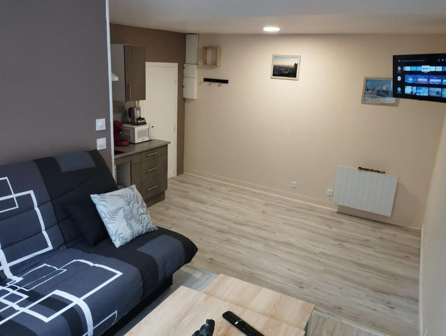 House of twenty- Studio paisible à Dieppe plage et gare à pied - situé rue piétonne - wifi - draps et serviettes inclus - Apartment in Dieppe