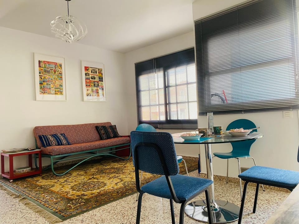Living room, Seating area, Dining area