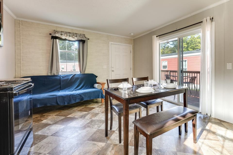 Cozy Cassopolis Cabin, Near Parks & Golfing! Cabin in Michigan