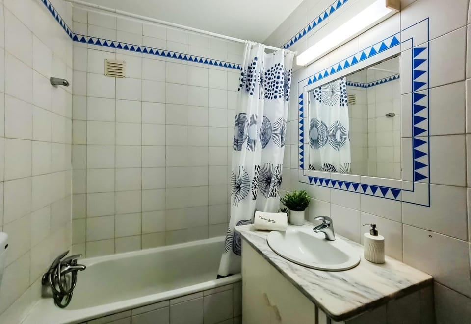 FLH Portimão Modest Flat with Balcony Apartment in Portimao