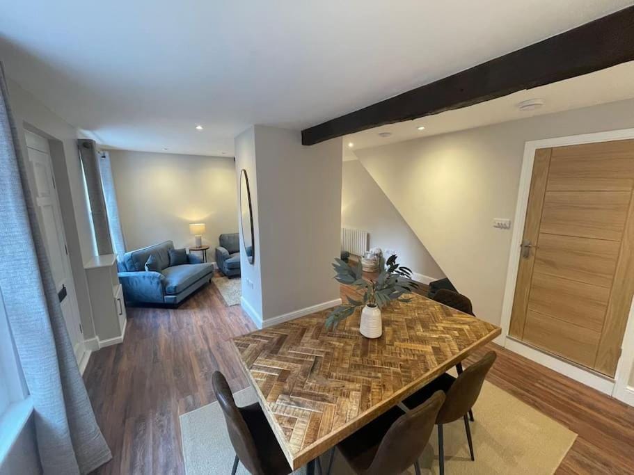 Georgian 3 bed house in historic town centre House in Shrewsbury