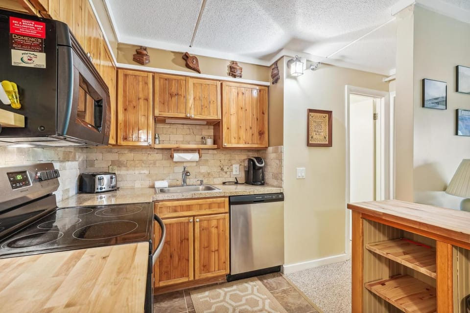 Whiffletree I1 House in Mendon