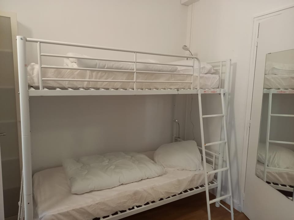 bunk bed