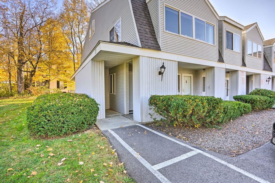 First-Floor Hunter Condo < 1 Mi to Slopes! House in Hunter