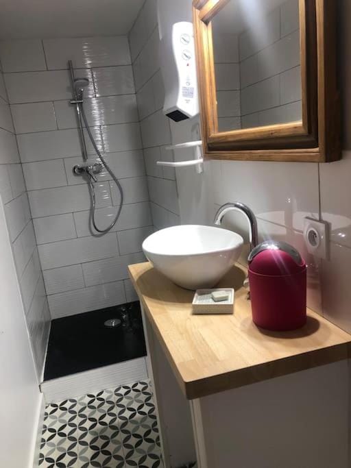 Bienvenue « À l’ombre du figuier » Apartment in Occitanie
