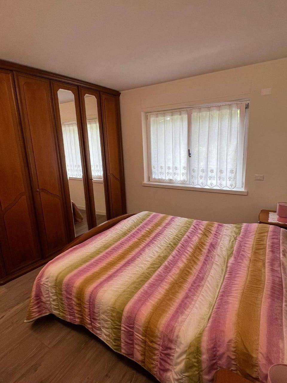 Bed, Photo of the whole room, Bedroom, wardrobe